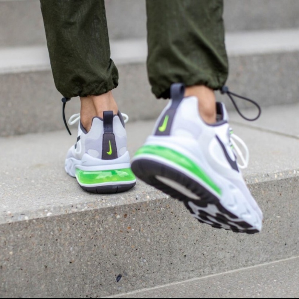 NWT Nike Air Max 270 React Mens Shoes - Picture 3 of 10
